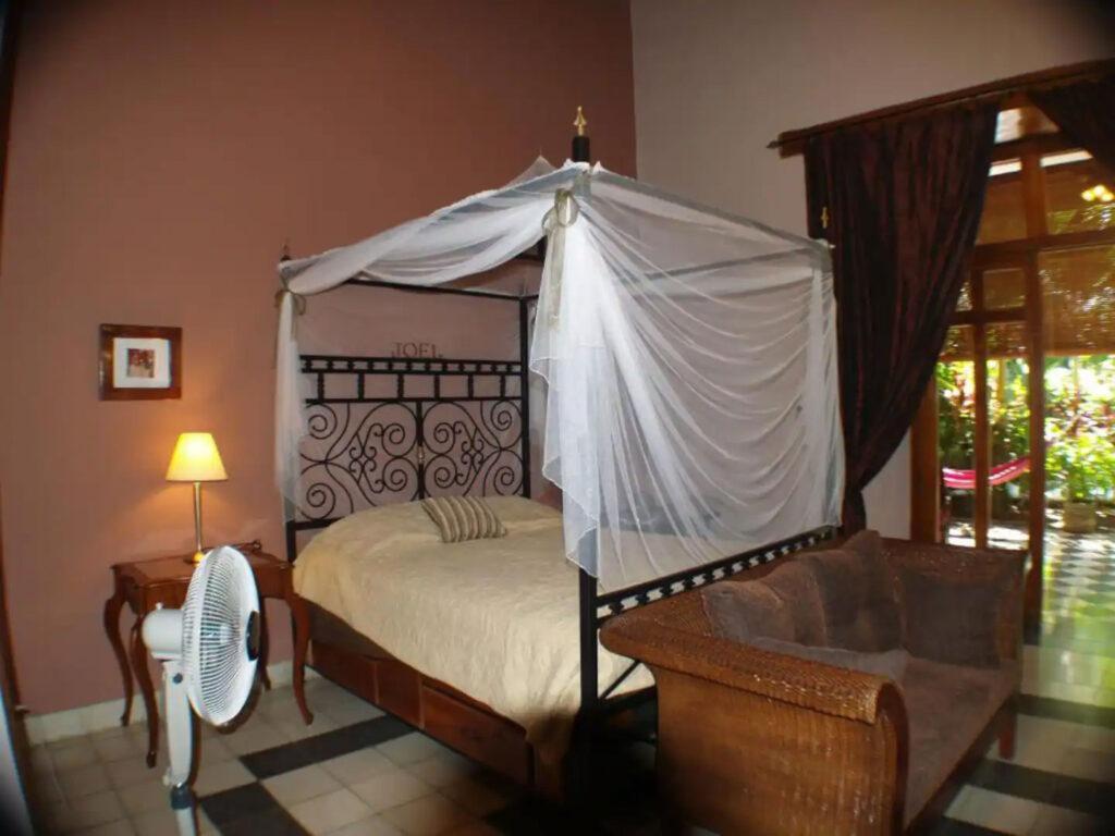 Casa Cubana room